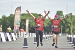 BIB: 0191, 0194
                            <button type="button" onclick="openModal(4955071)" class="btn btn-primary btn-sm float-right btn-popup" data-toggle="modal" data-target=".modal-high-quality">
                        <i class="fas fa-shopping-cart"></i> Add to Cart
                    </button>
                                            <button type="button" onclick="isThisMe(4955071, true)" class="btn btn-success btn-sm float-right btn-popup btn-isme hidden" data-toggle="tooltip" data-placement="bottom" title="นี่คือรูปของคุณใช่ไหม คลิกที่นี่เพื่อเอาเข้าอัลบั้ม">
                        <i class="fas fa-plus"></i> Add to album
                    </button>
                    <button type="button" onclick="isThisMe(4955071, false)" class="btn btn-warning btn-sm float-right btn-popup btn-isnotme hidden">
                        <i class="fas fa-ban"></i> Remove from album
                    </button>